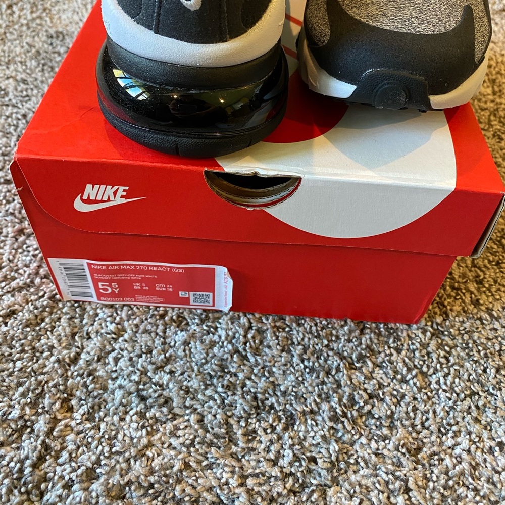FLASH SALE Nike Air Max 270 React Women’s Sneakers - Picture 11 of 11